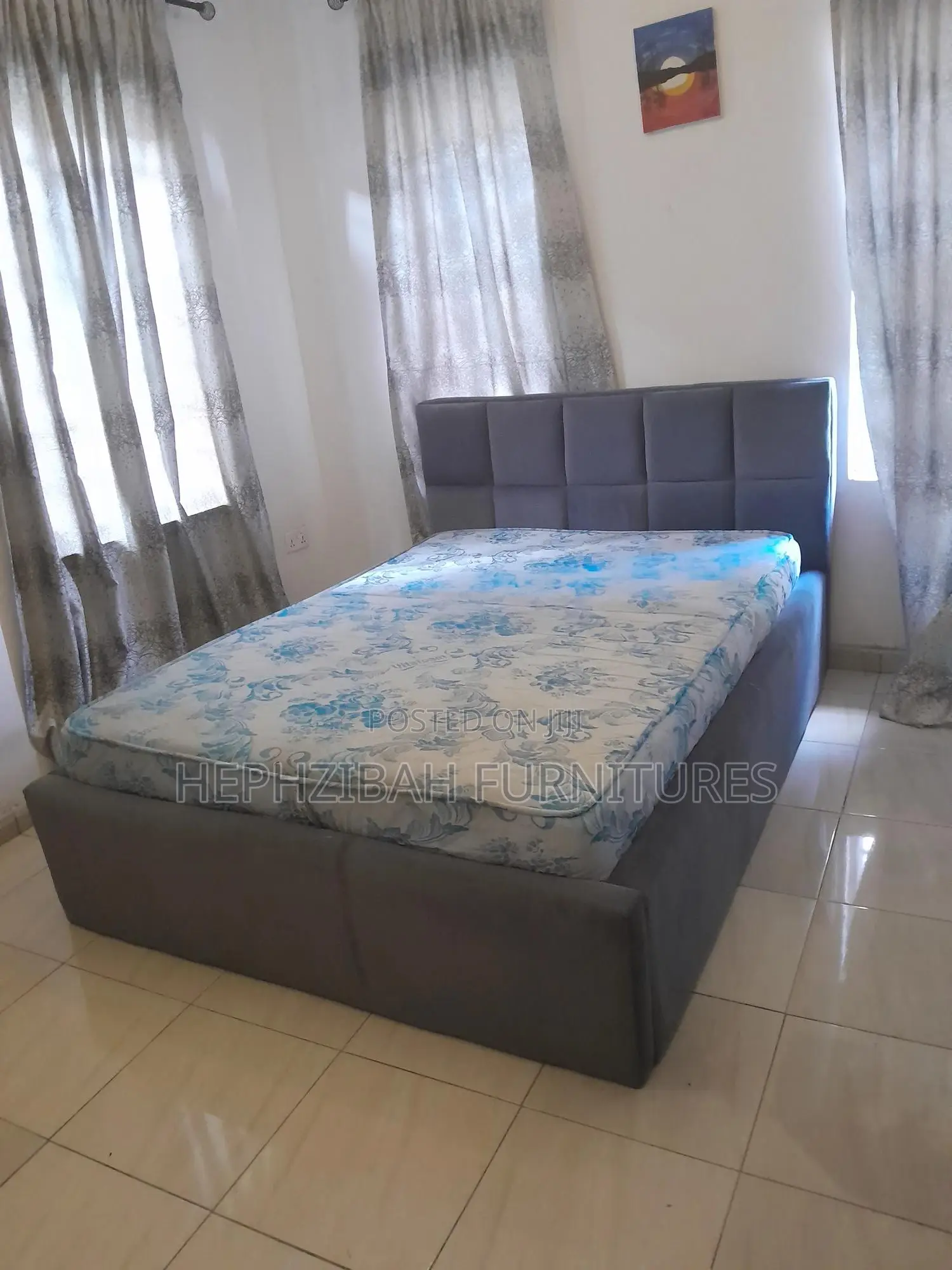 4 1/2 X 6 Ft Bed Frame With Side Drawer