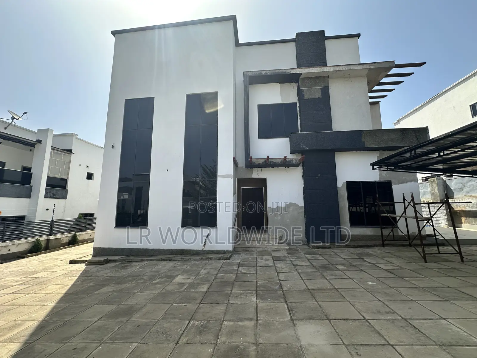5bdrm Mansion in Katampe for sale