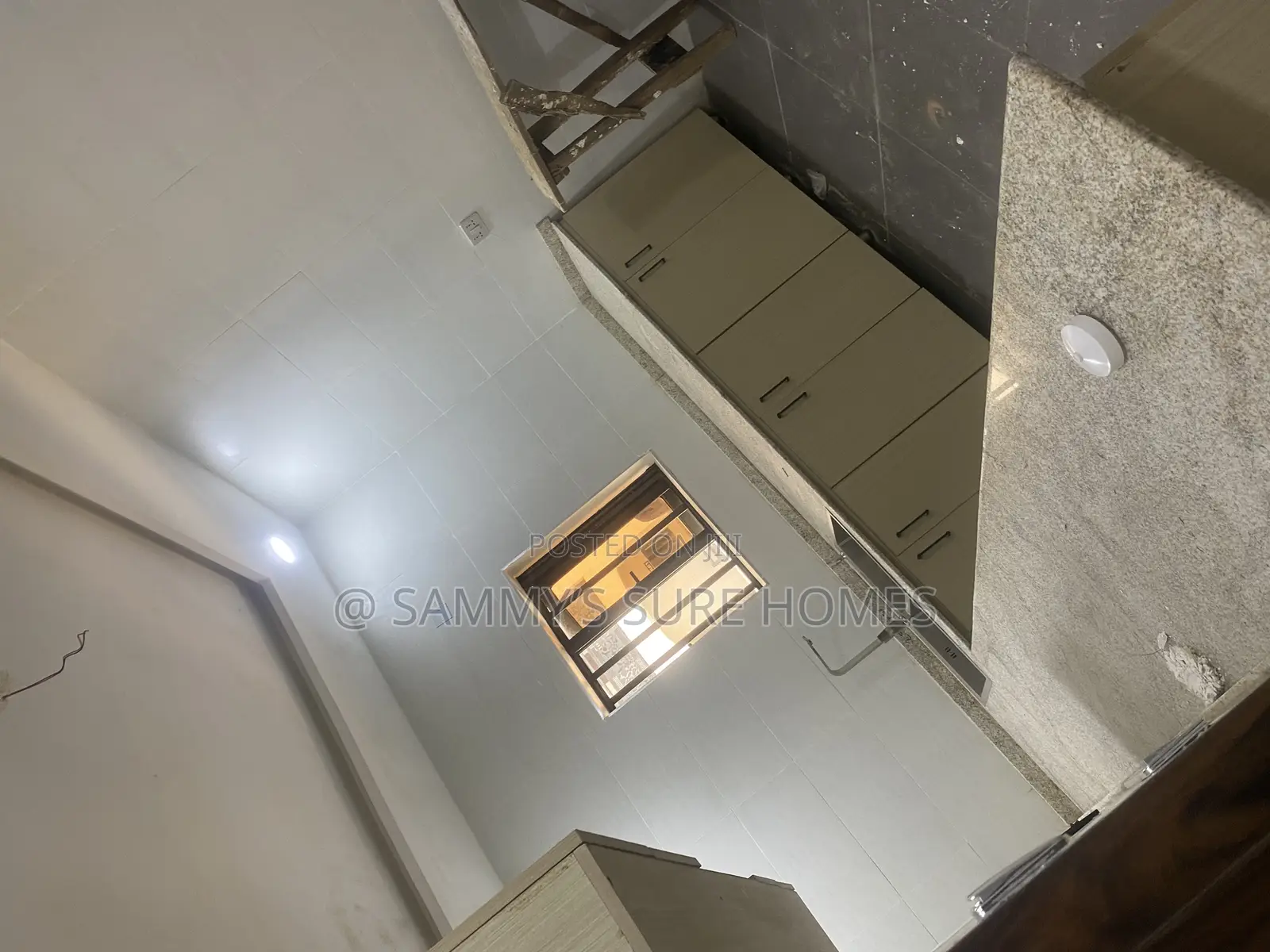 2bdrm Block of Flats in Paradise Estate, Life Camp for rent