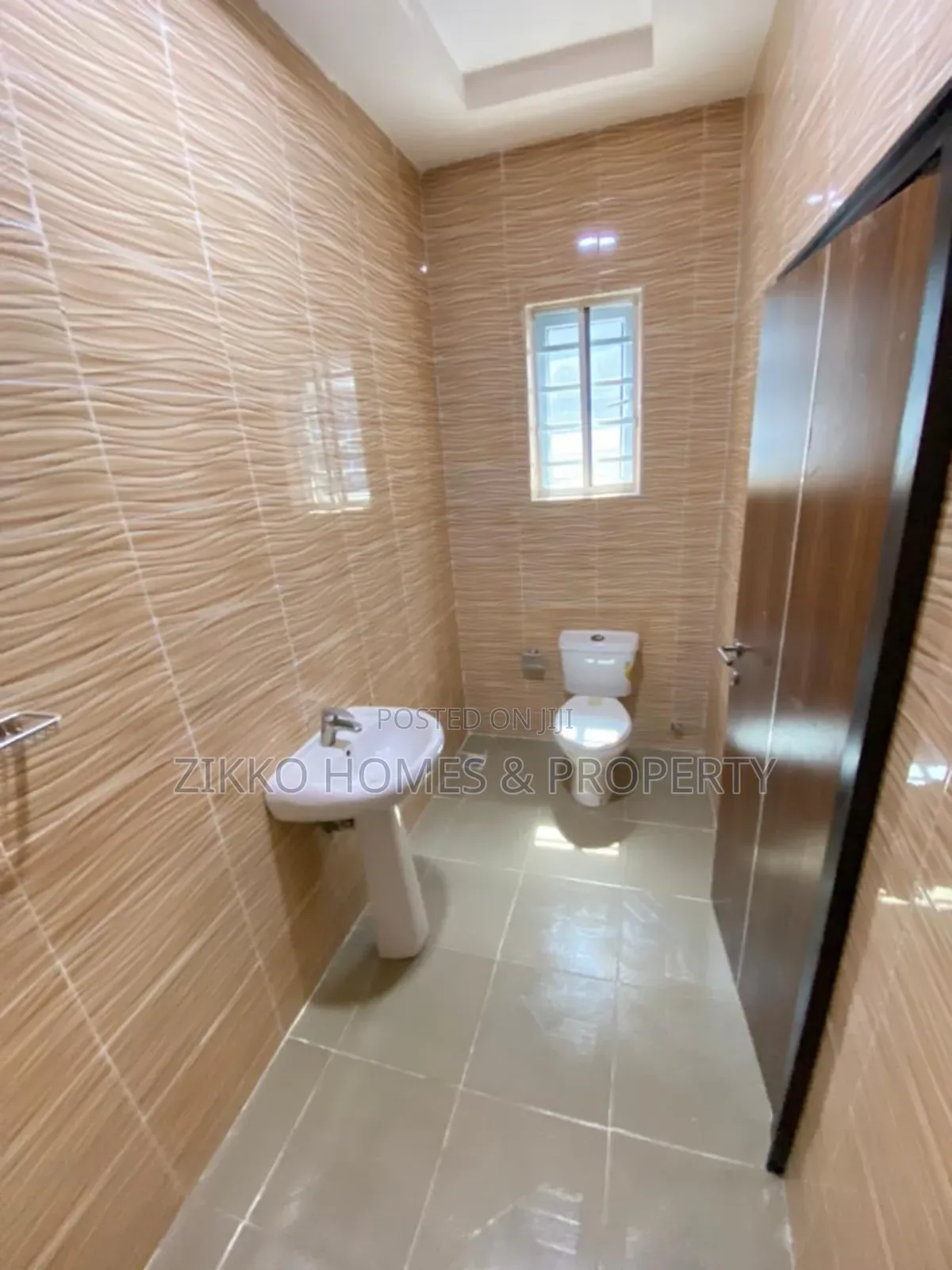 5bdrm Duplex in Ikate, Lekki for sale