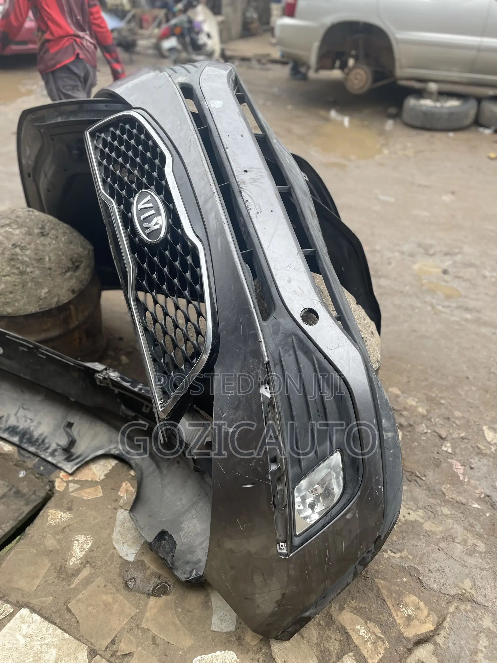 Replace Back Both and Back Bumper Kia Sportage 2012 224