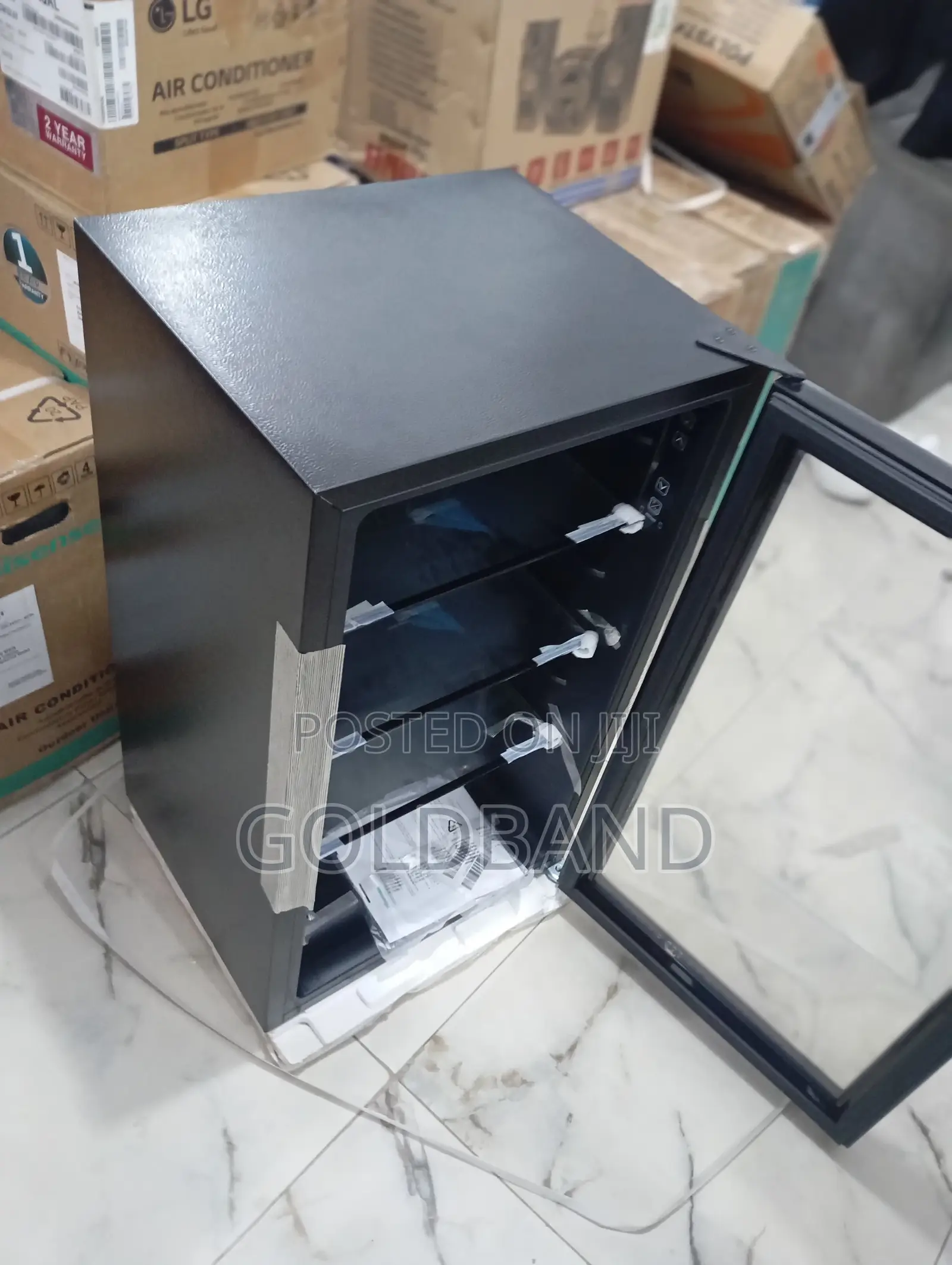 Hisense 91L Transparentglass Door Beverage Cooler Jc-94