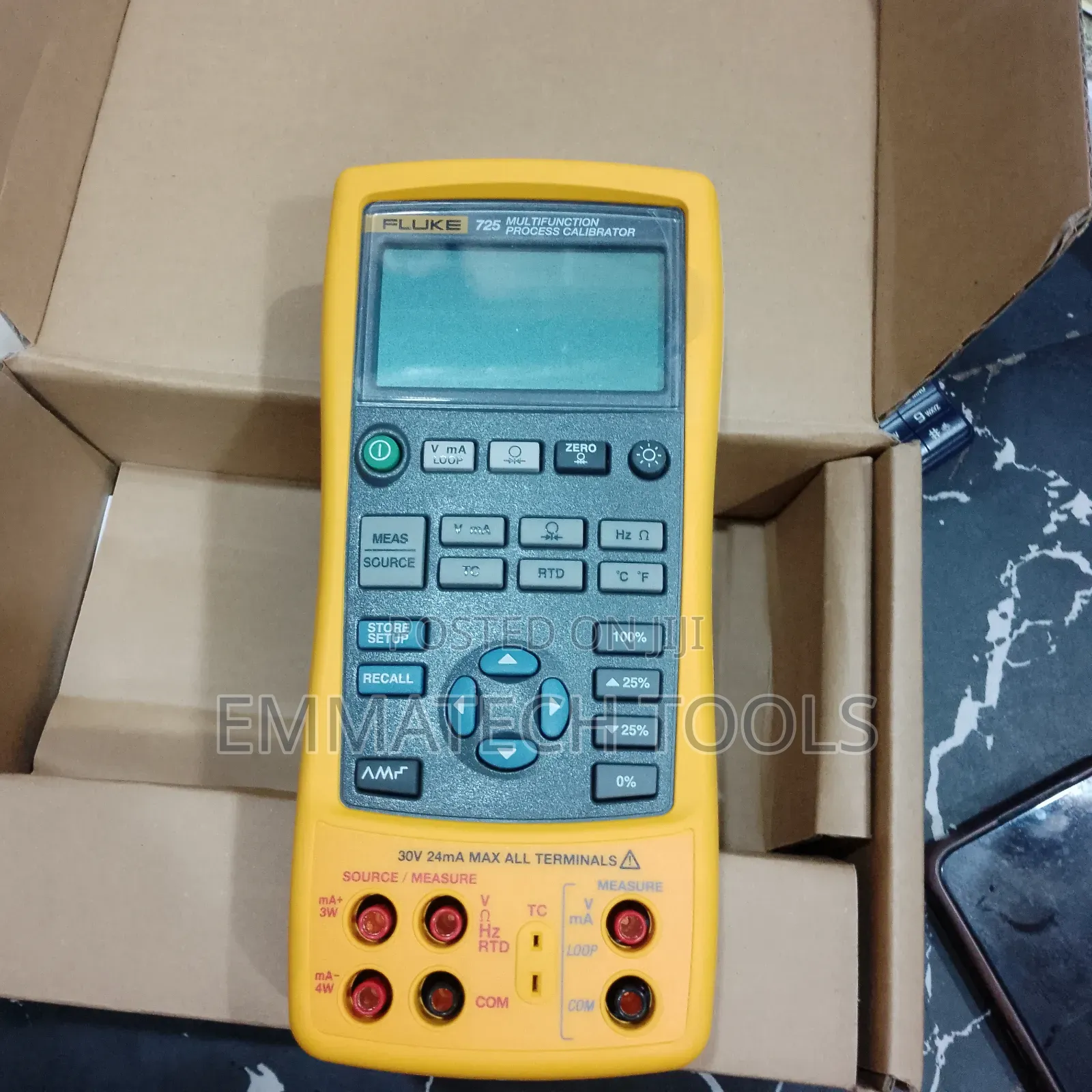 Fluke 725 Multimeter
