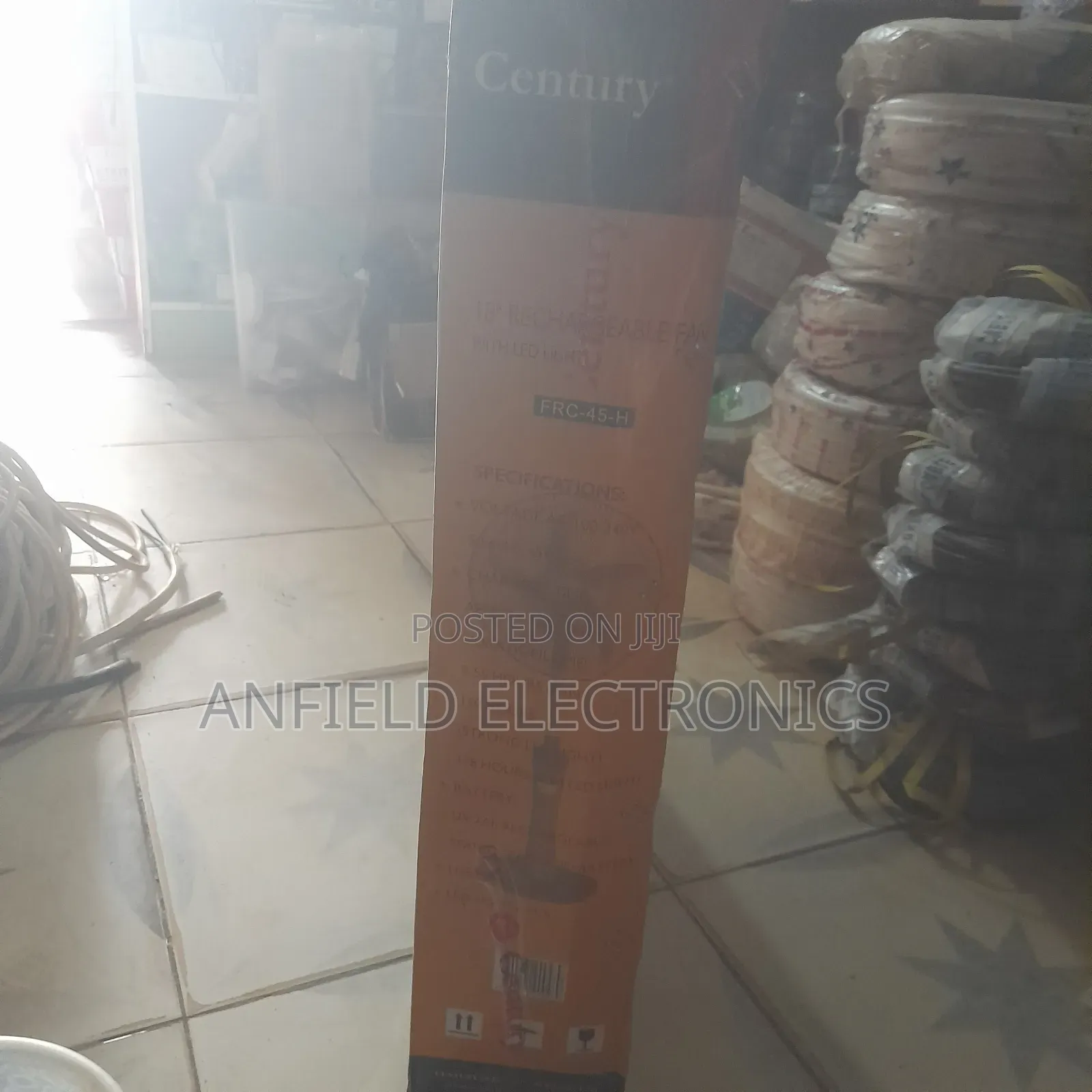 18 Inches Rechargeable Standing Fan