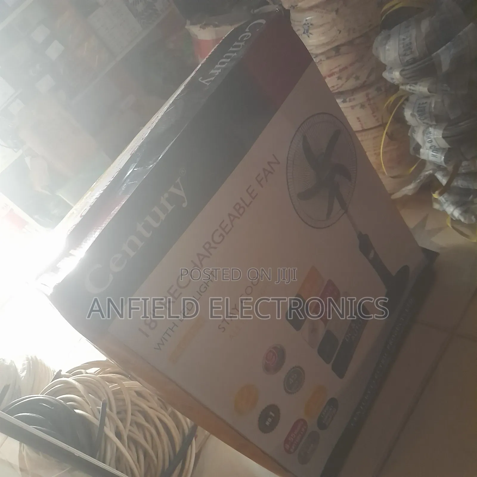18 Inches Rechargeable Standing Fan