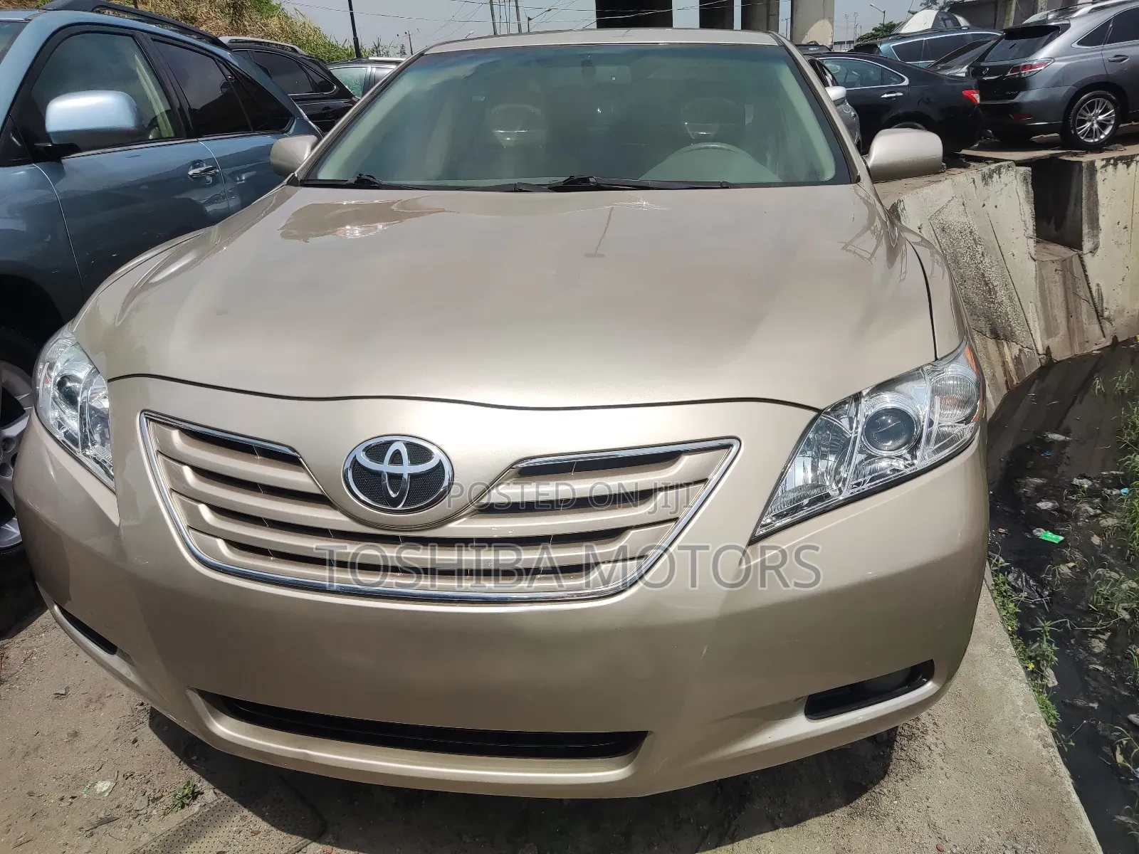 Toyota Camry 2008 Gold