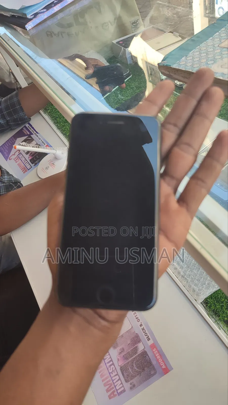 Apple iPhone SE (2020) 64 GB Black