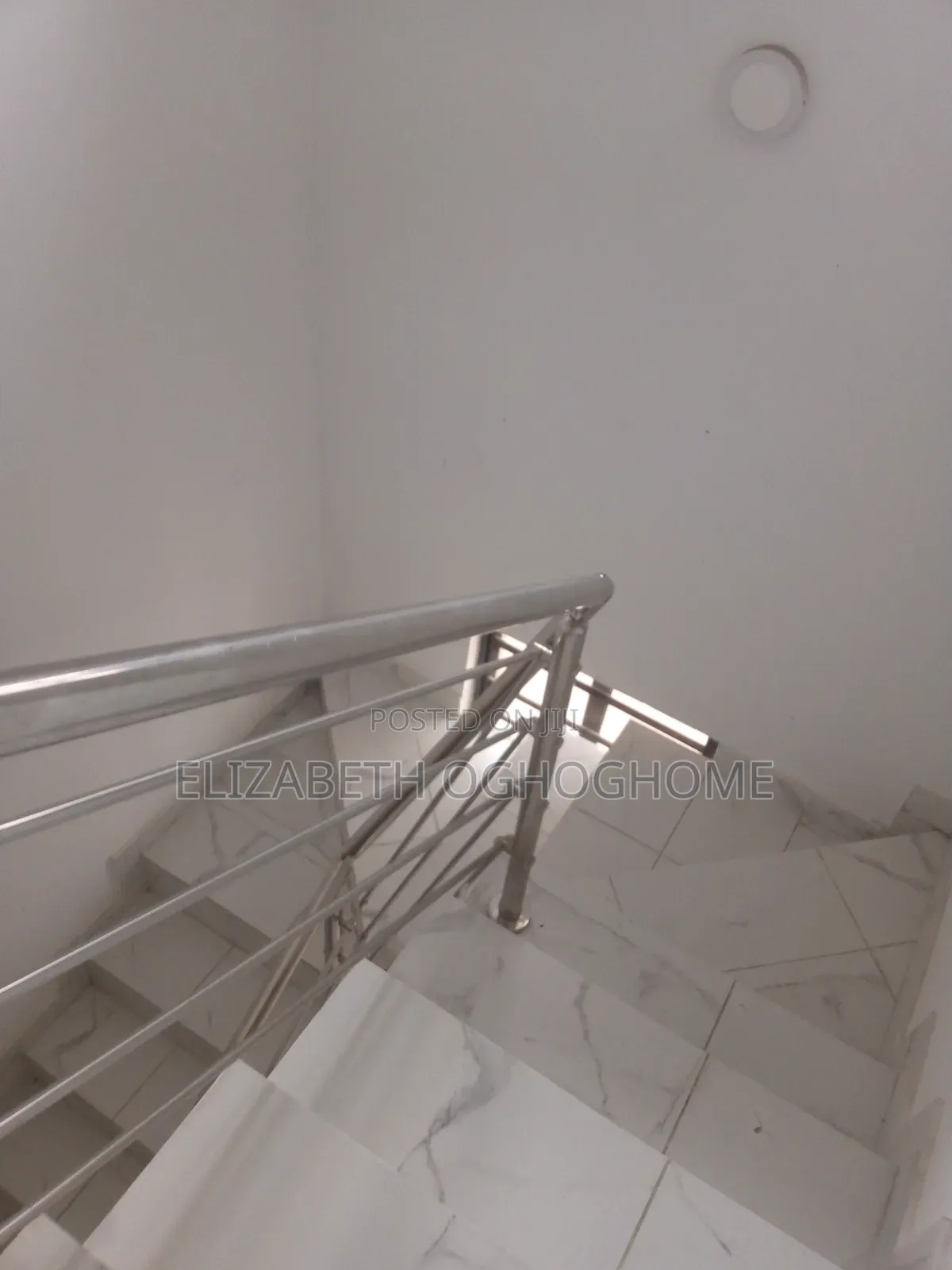 3bdrm Block of Flats in Sangotedo for sale