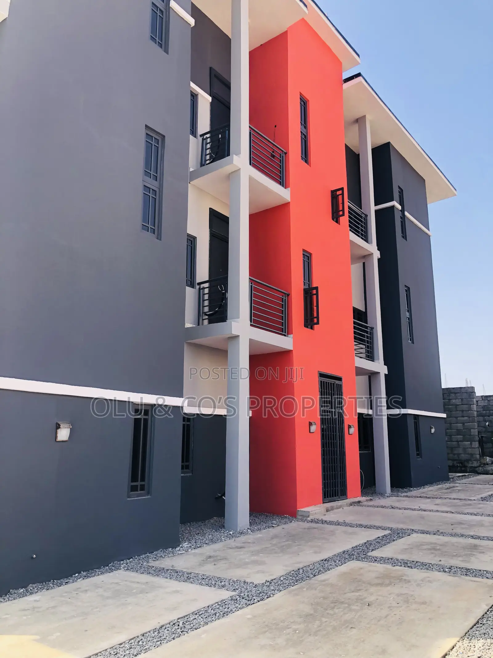 2bdrm Block of Flats in Lugbe Behind Dunamis for rent