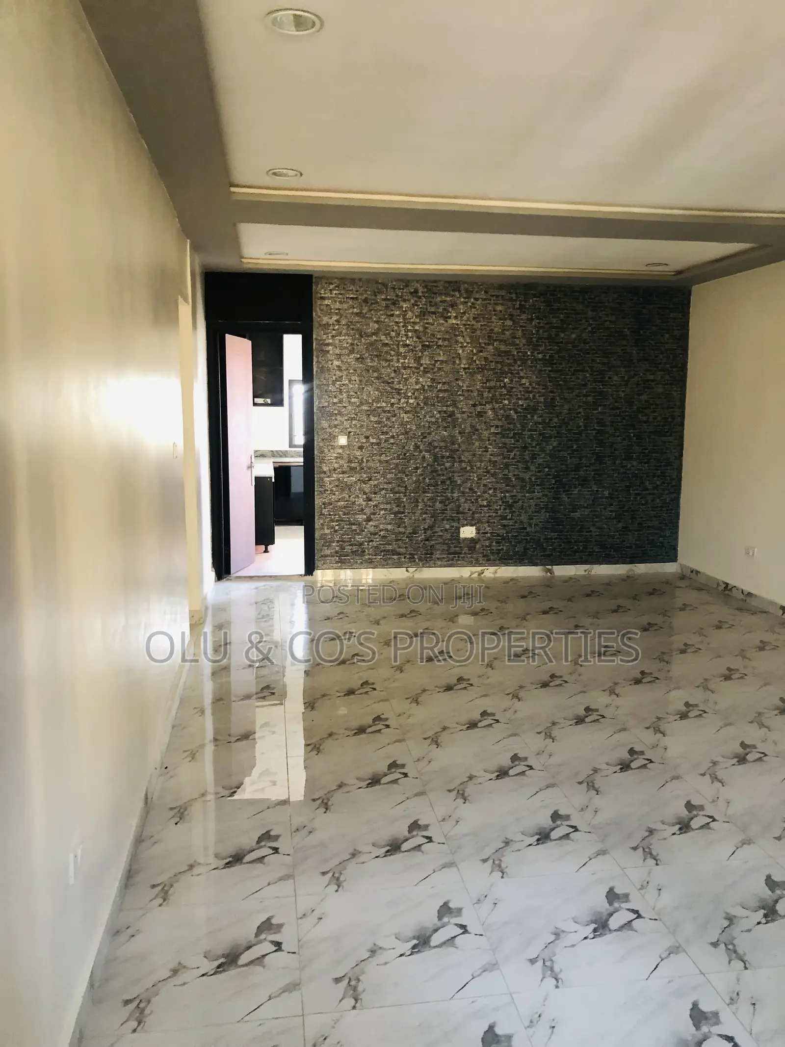 2bdrm Block of Flats in Lugbe Behind Dunamis for rent