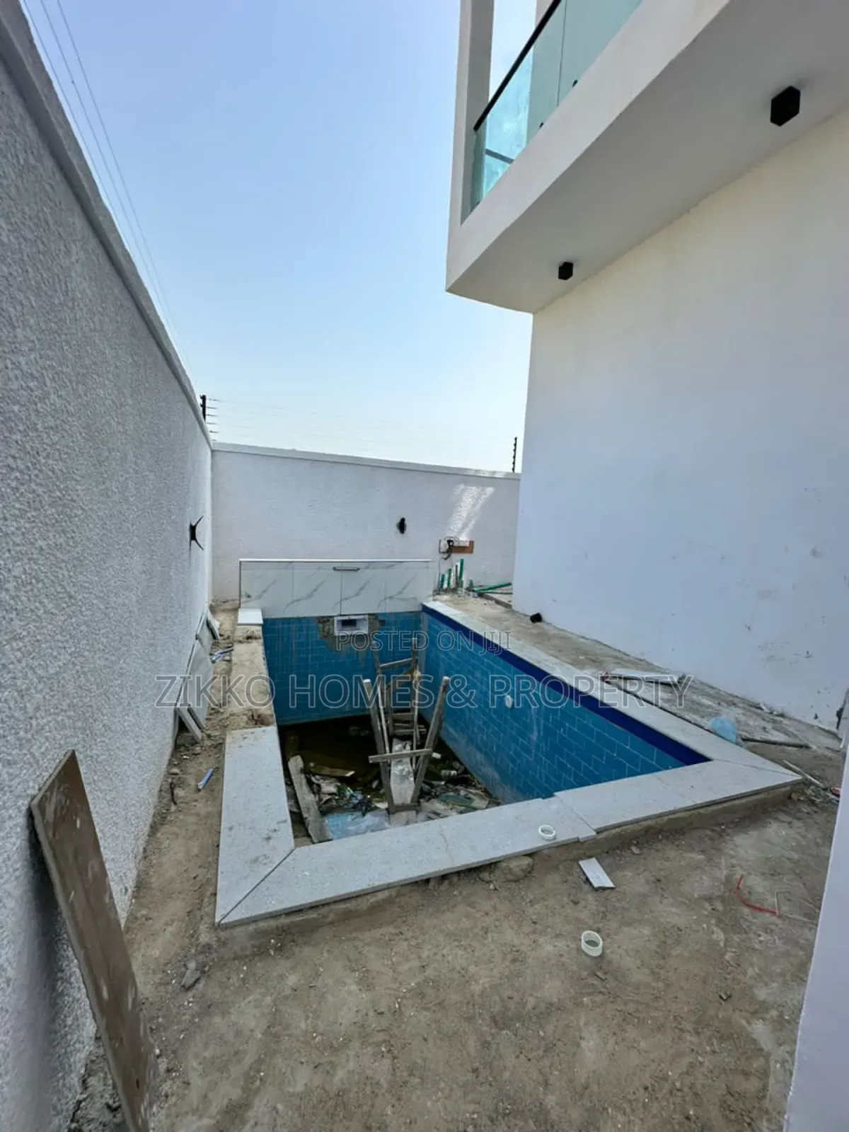 4bdrm Duplex in Ajah for sale