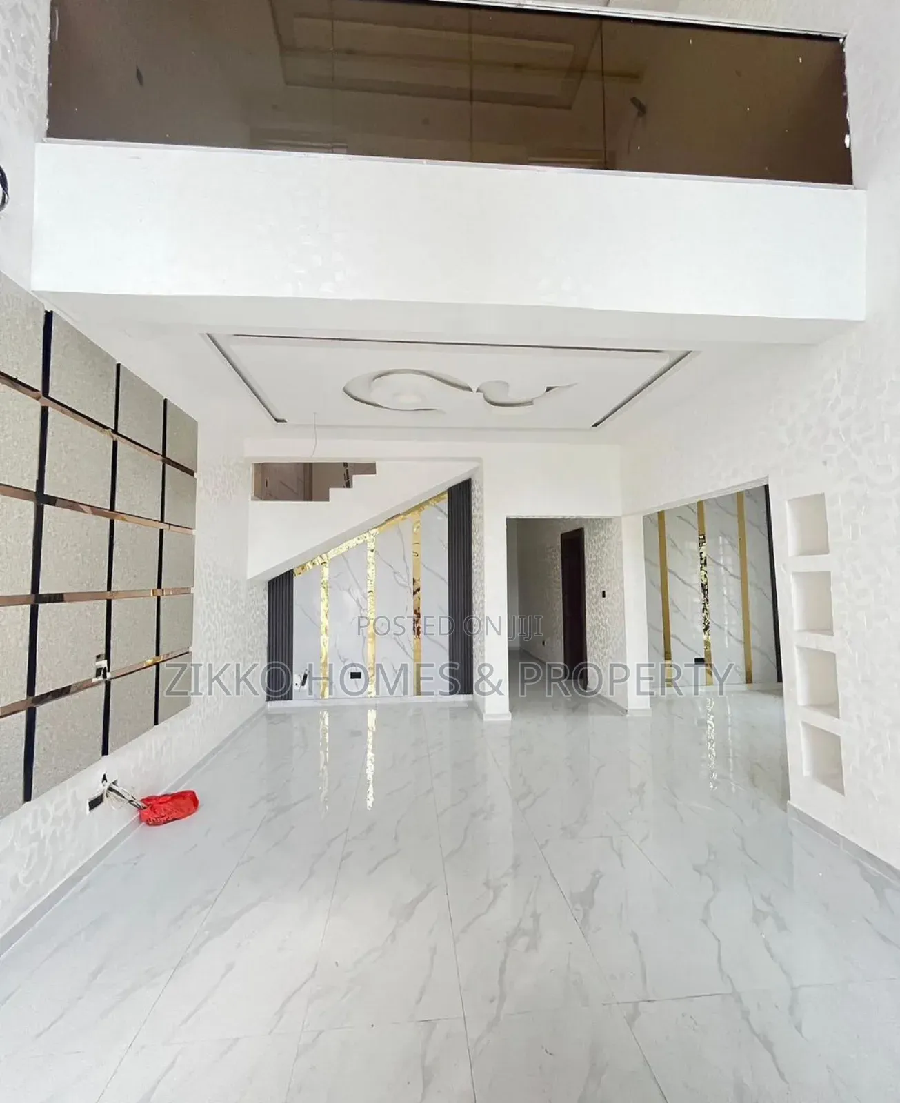 5bdrm Duplex in Osapa London, Lekki for sale