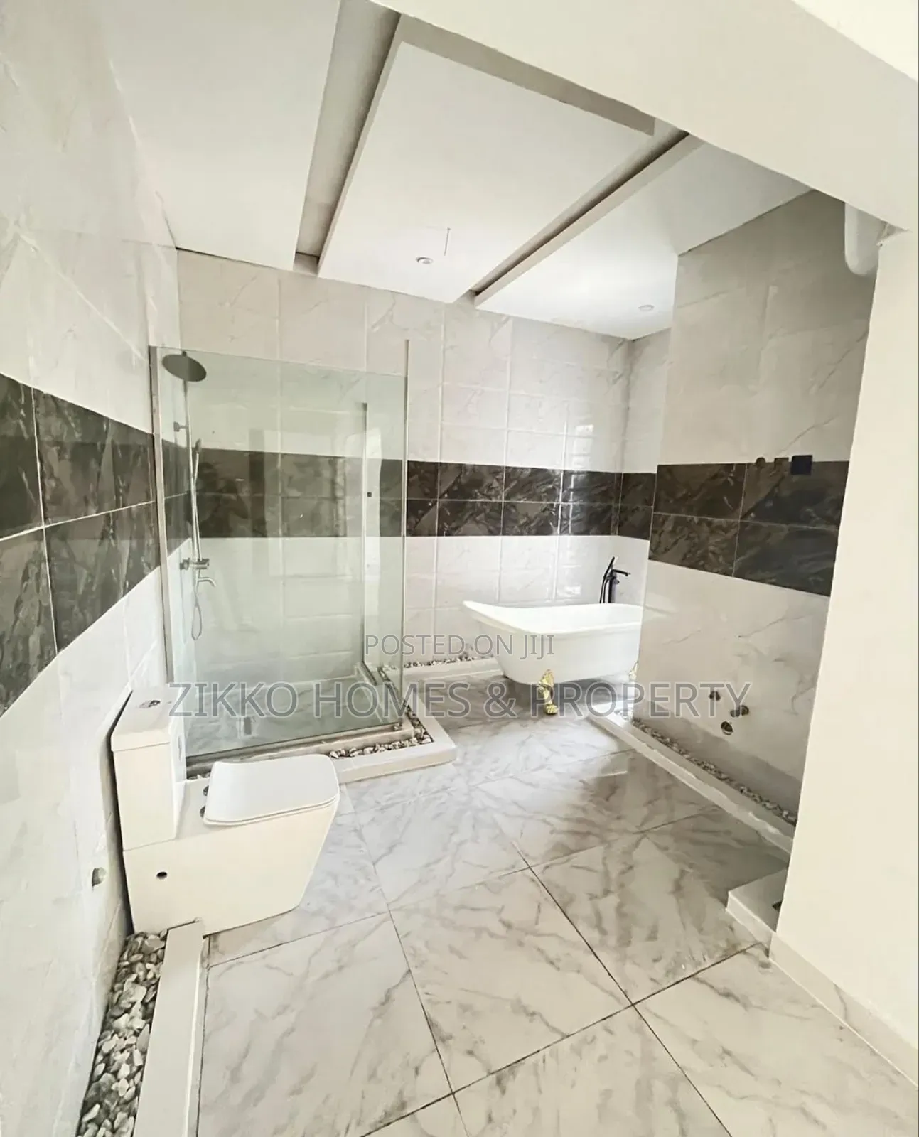 5bdrm Duplex in Osapa London, Lekki for sale