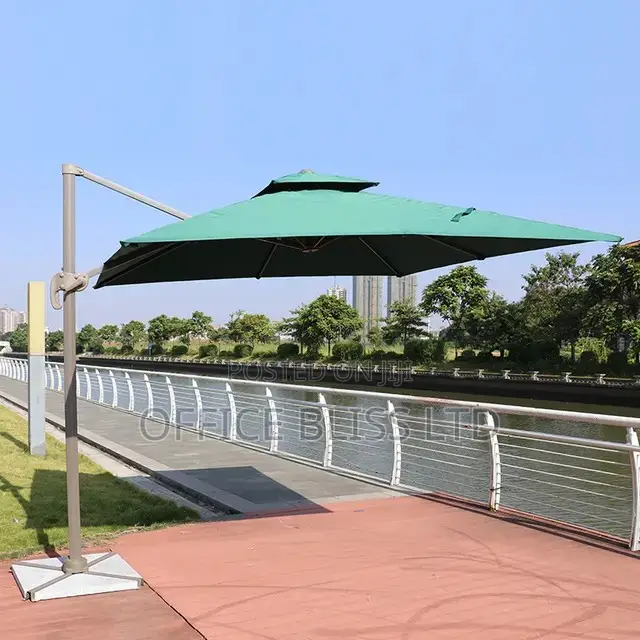 Outdoor Waterproof Cantilever Patio Umbrella