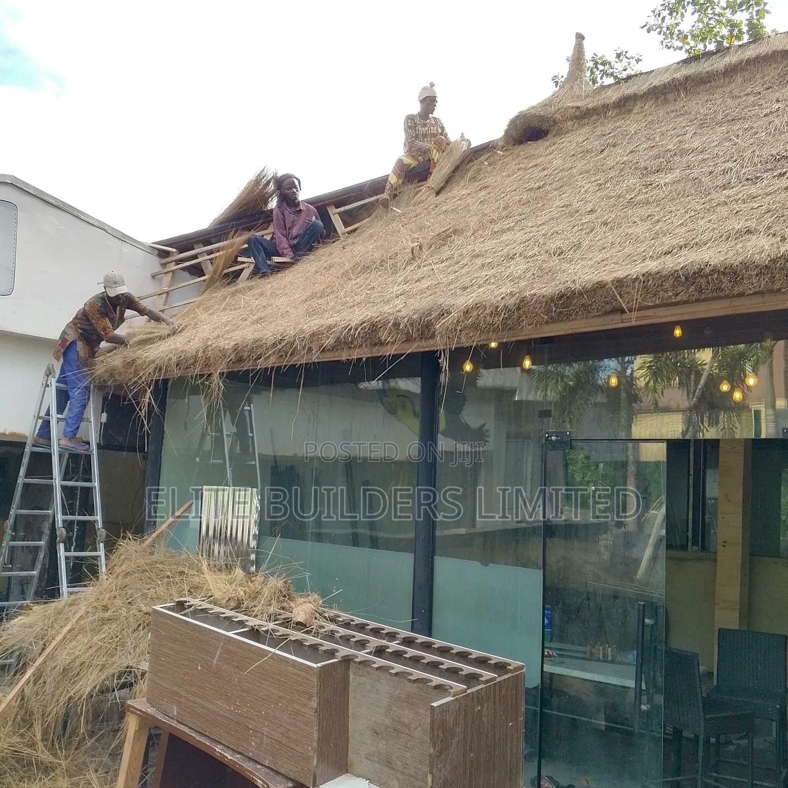 Long Quality Bush Bar Gazebo Hut in Lagos