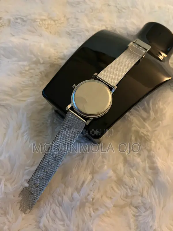 Ladies Analogue Wrist Watch