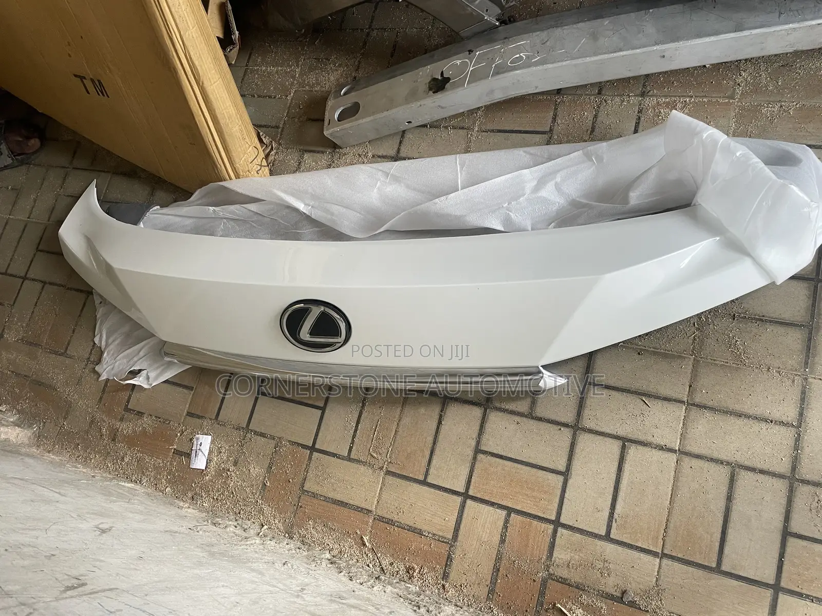 Complete Booth Plastic With Logo Rx 350 2018