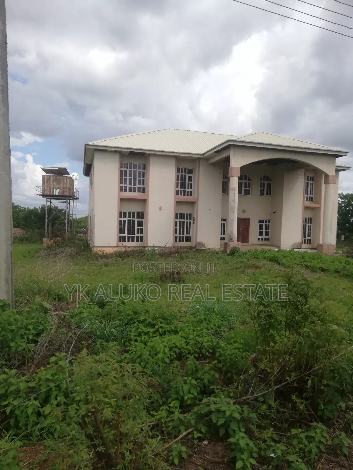 5bdrm Duplex in Judges Quarters, Ilorin South for sale