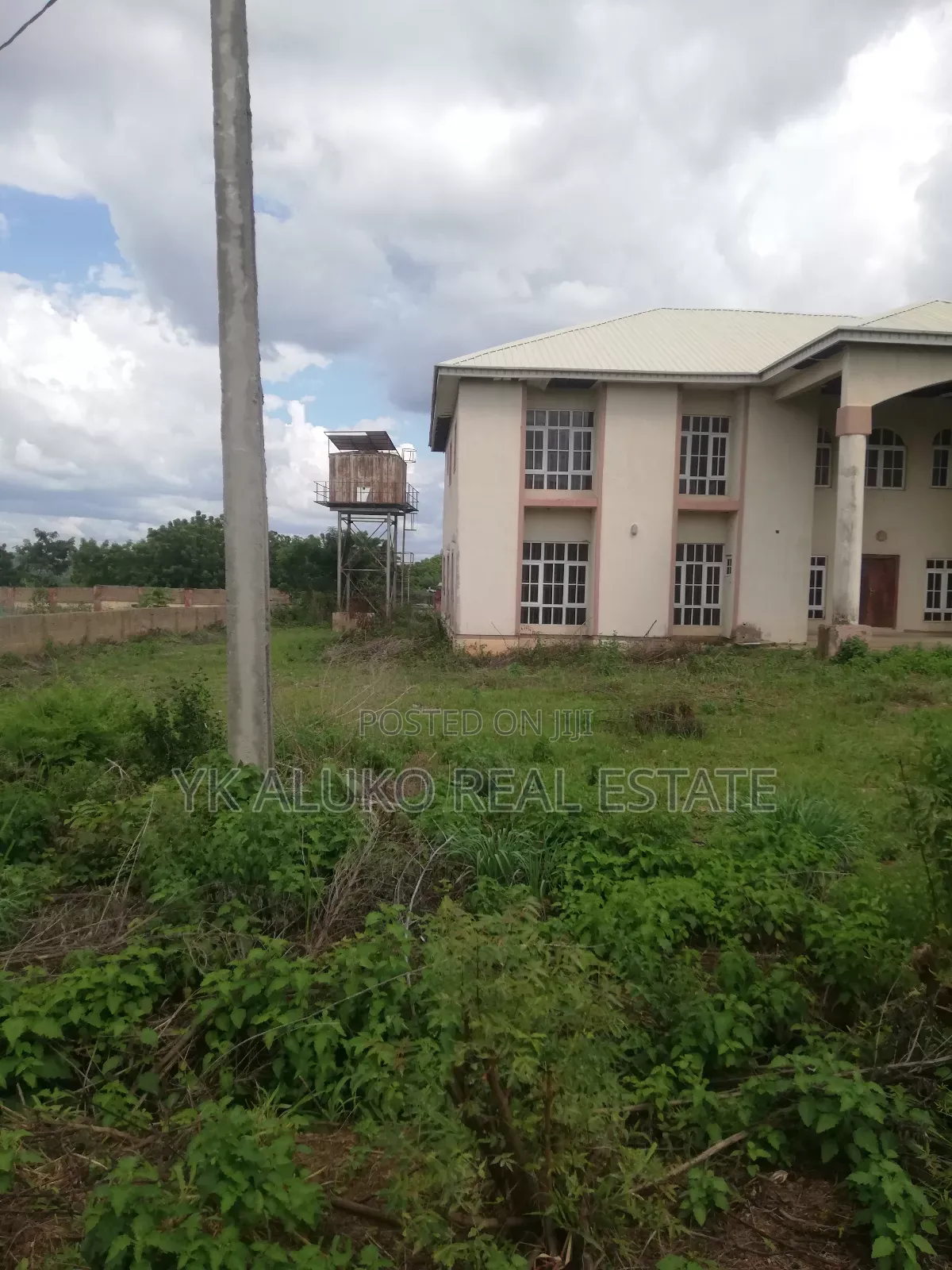 5bdrm Duplex in Judges Quarters, Ilorin South for sale