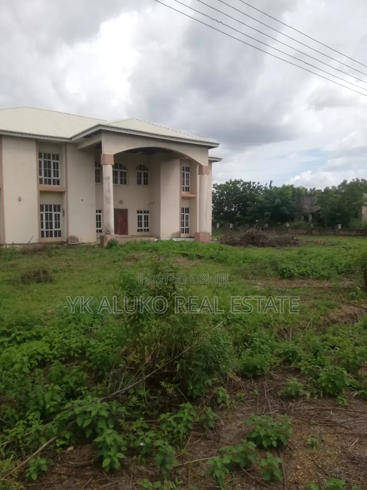 5bdrm Duplex in Judges Quarters, Ilorin South for sale