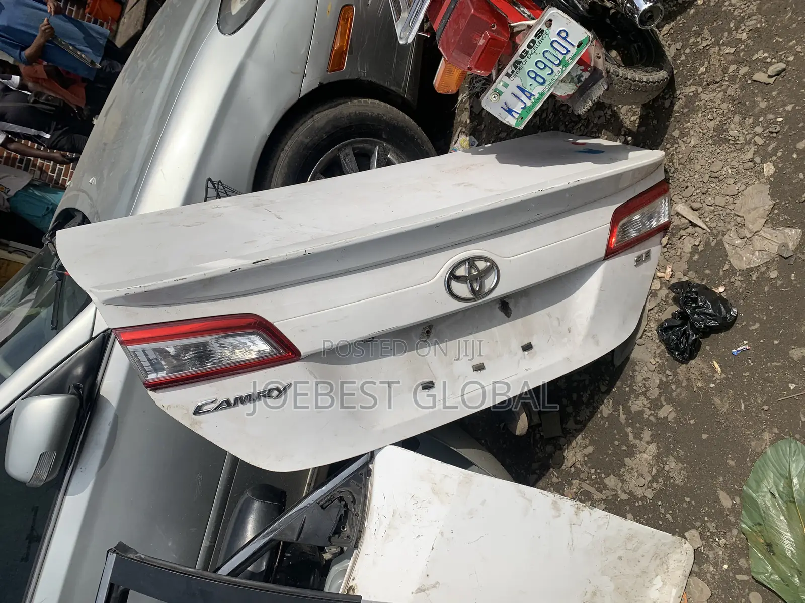 Boot Toyota Camry 2012