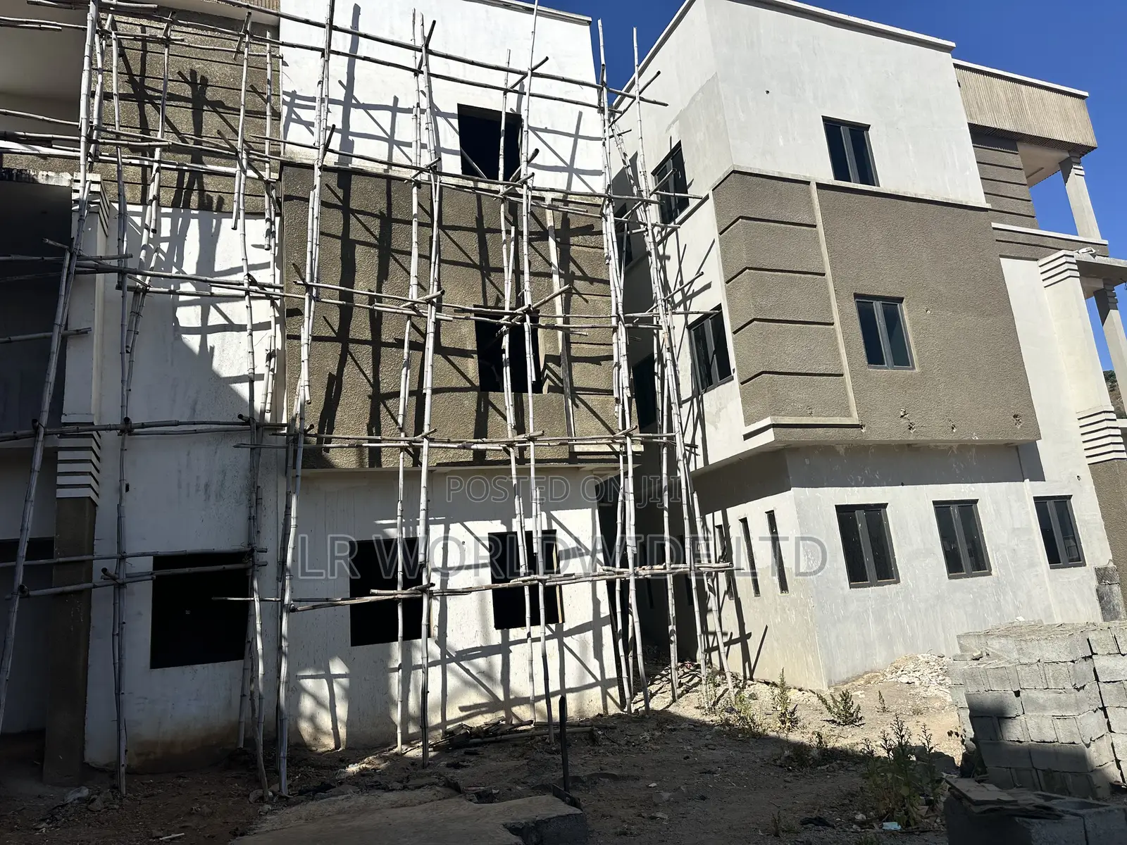 6bdrm Duplex in Katampe for sale