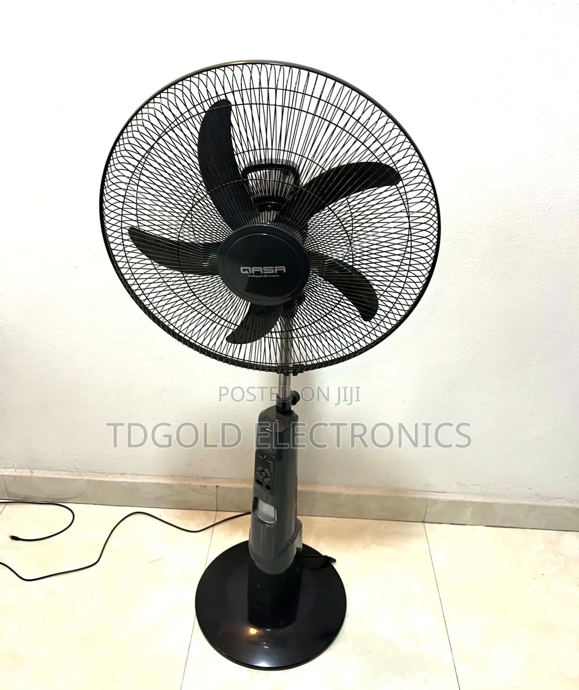 Qasa Rechable Standing Fan 18 Inchs