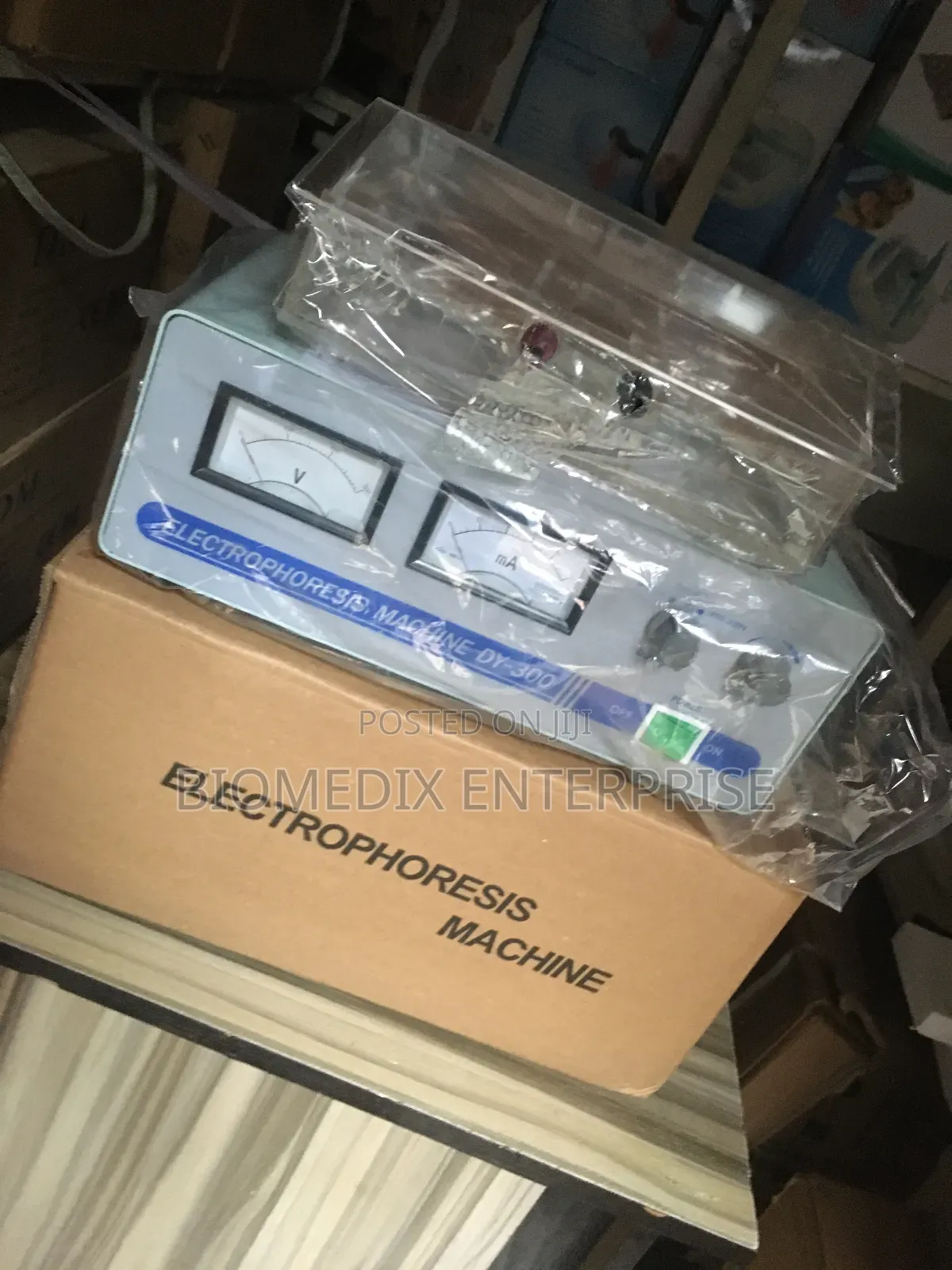 Electrophoresis Machine