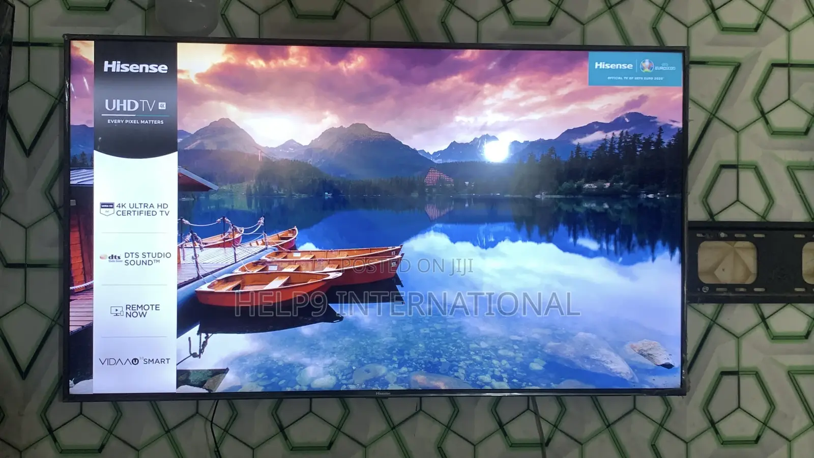 High-End 65” Hisense Ultra HD Smart TV With HDR Anyview