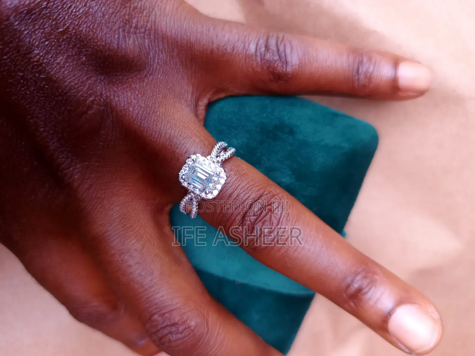 Mossanite Diamond Stone Ladies Proposal Ring 00222