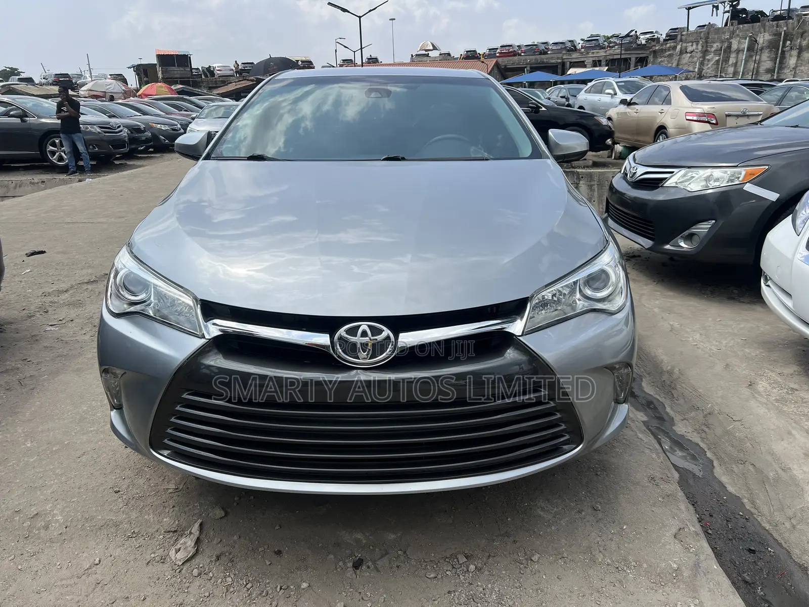 Toyota Camry 2016 Silver