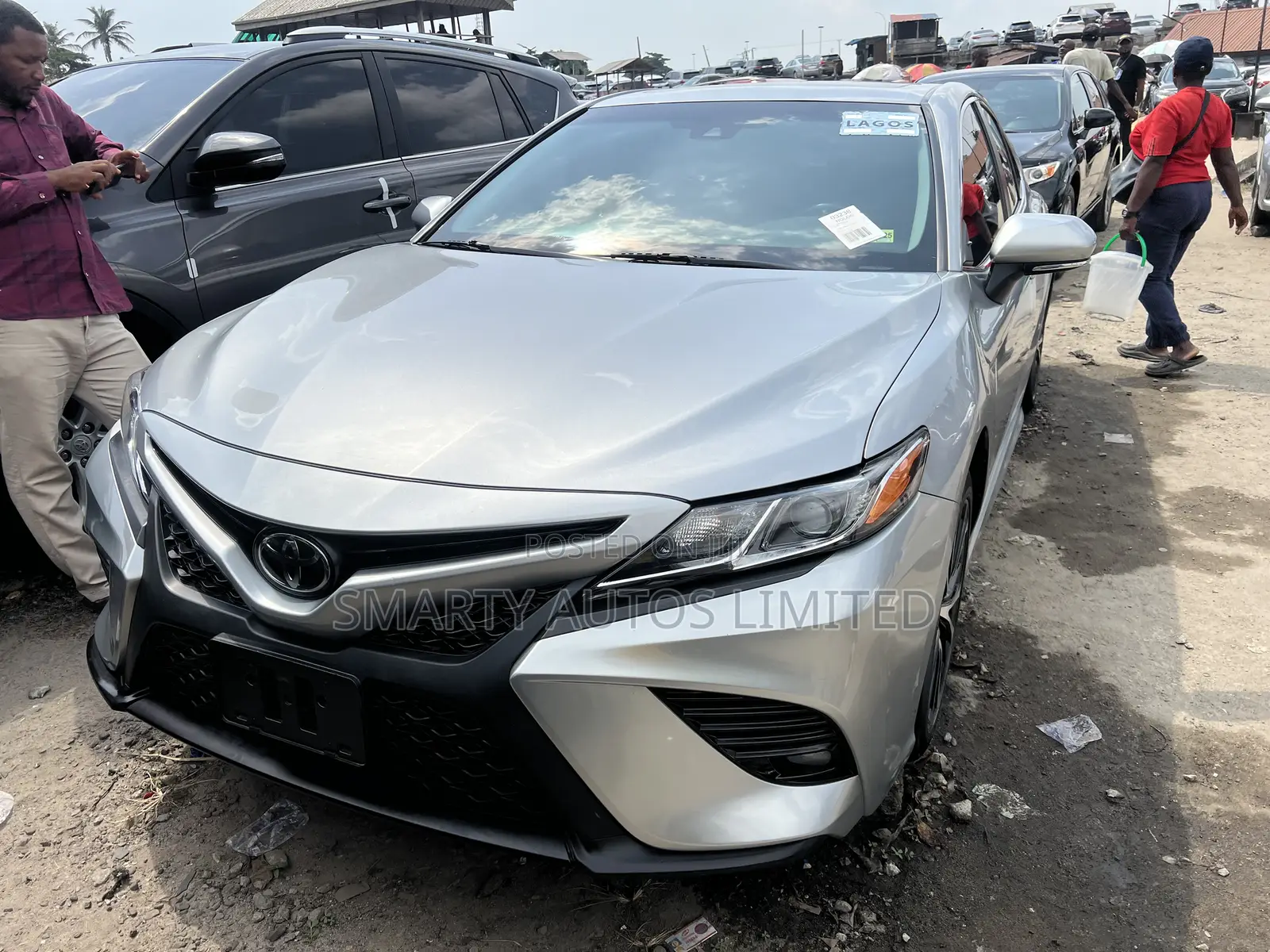 Toyota Camry 2018 Silver