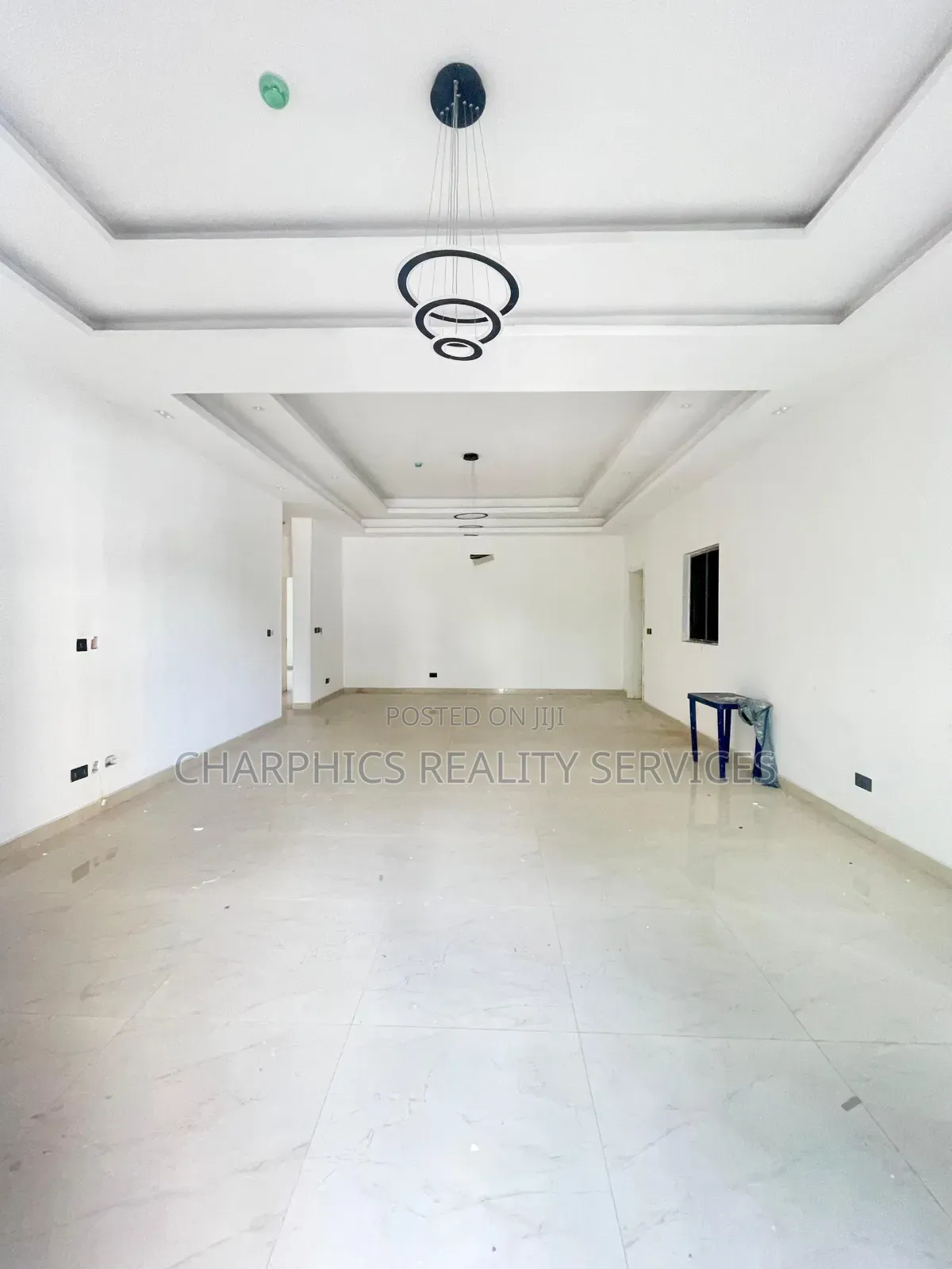 3bdrm Apartment in Victoria Island for sale