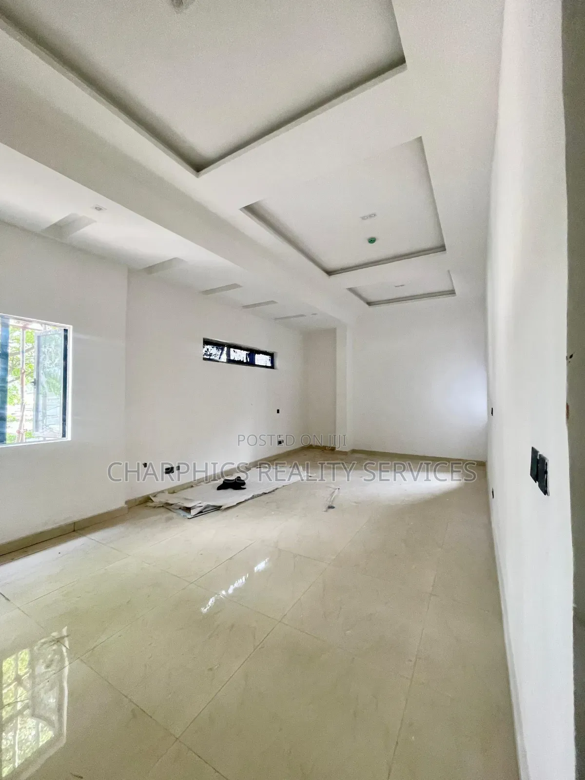 3bdrm Apartment in Victoria Island for sale