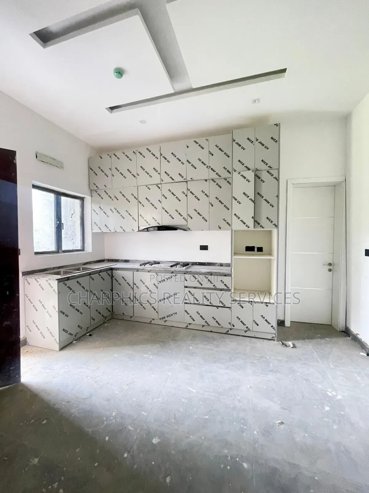 3bdrm Apartment in Victoria Island for sale
