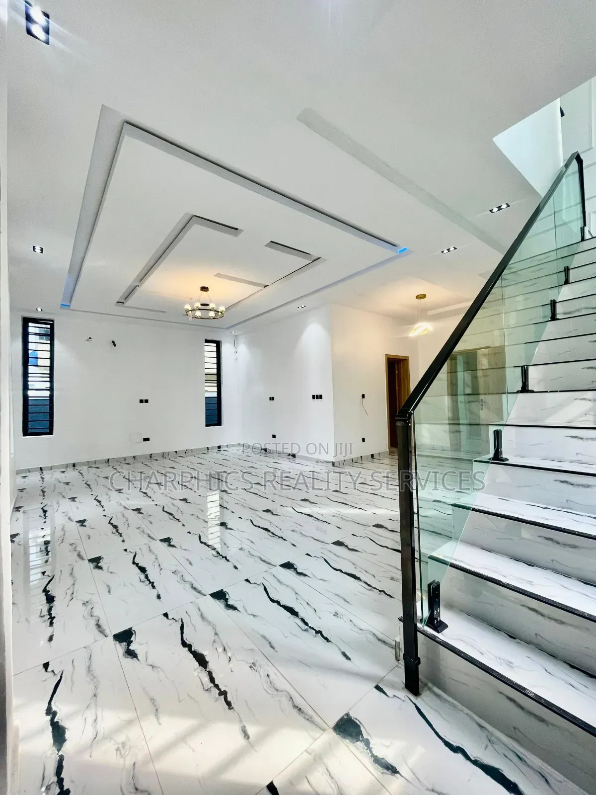 5bdrm Duplex in Lekki for sale