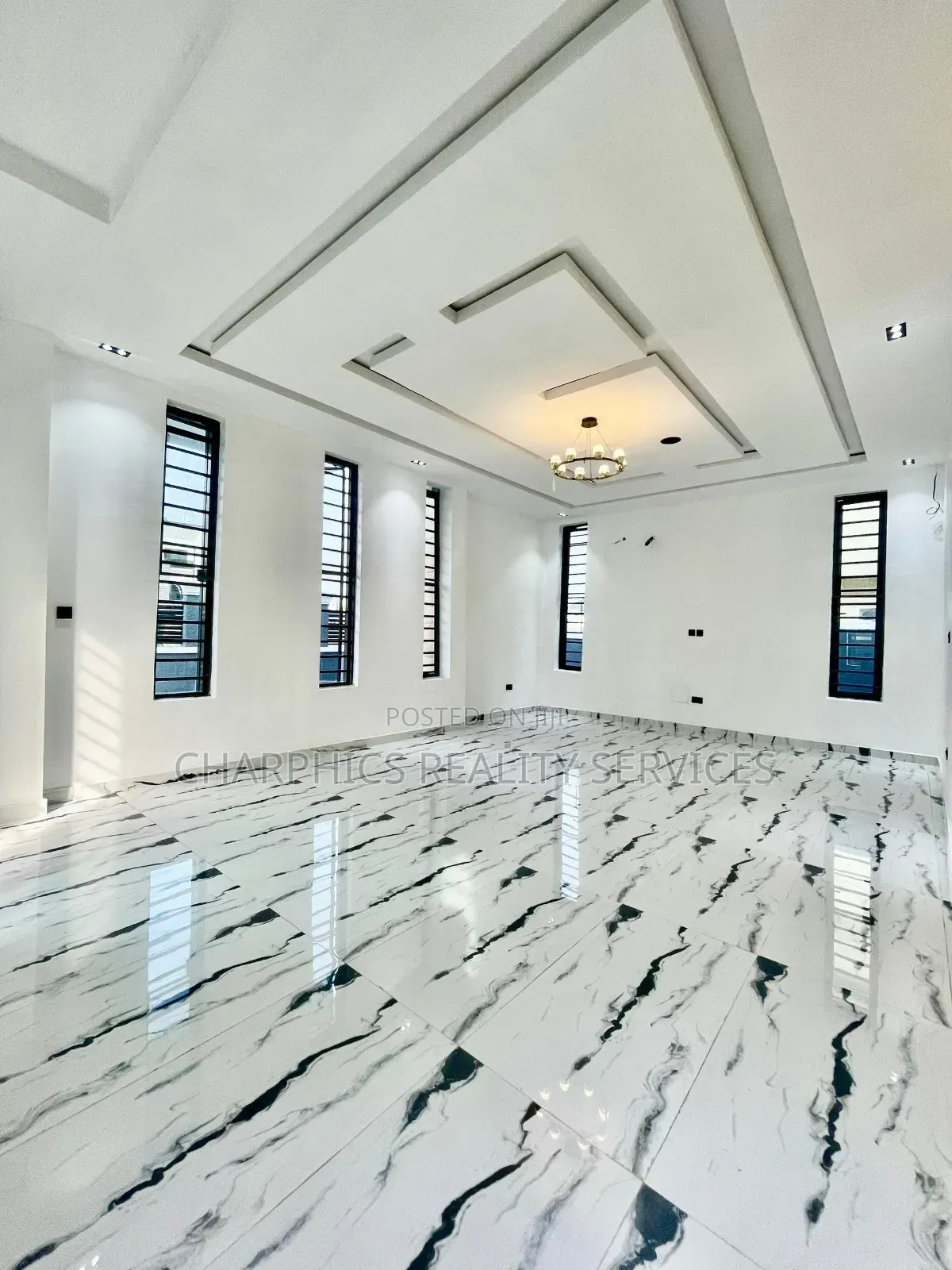 5bdrm Duplex in Lekki for sale