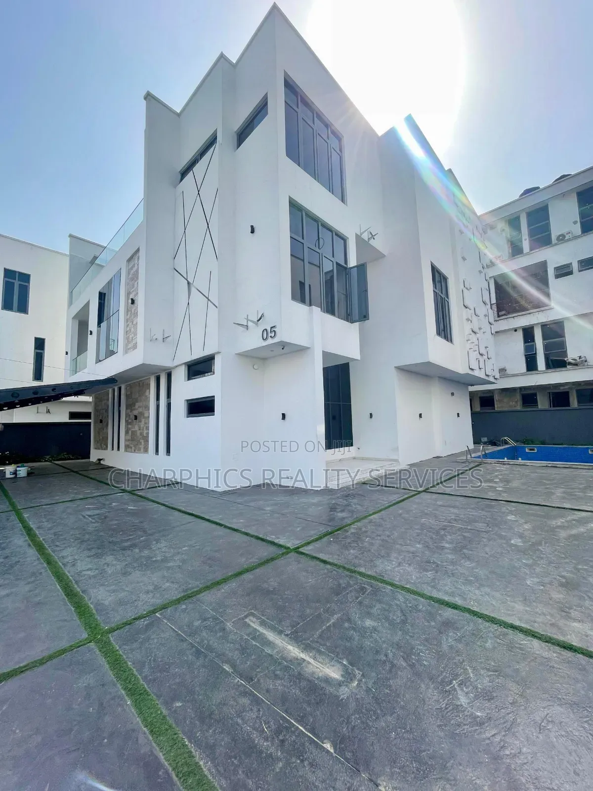 5bdrm Duplex in Lekki for sale