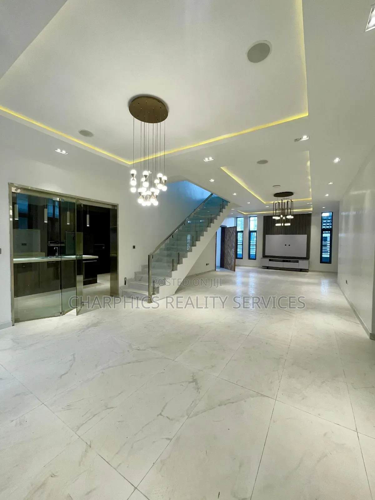 5bdrm Duplex in Lekki for sale