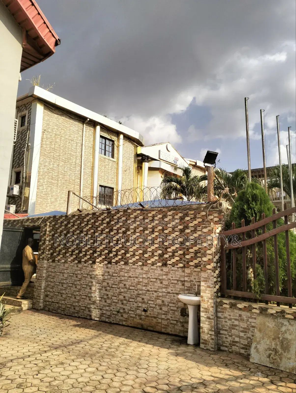 Functioning 3star Hotel With Modern Facilities at Iyana Ipaj