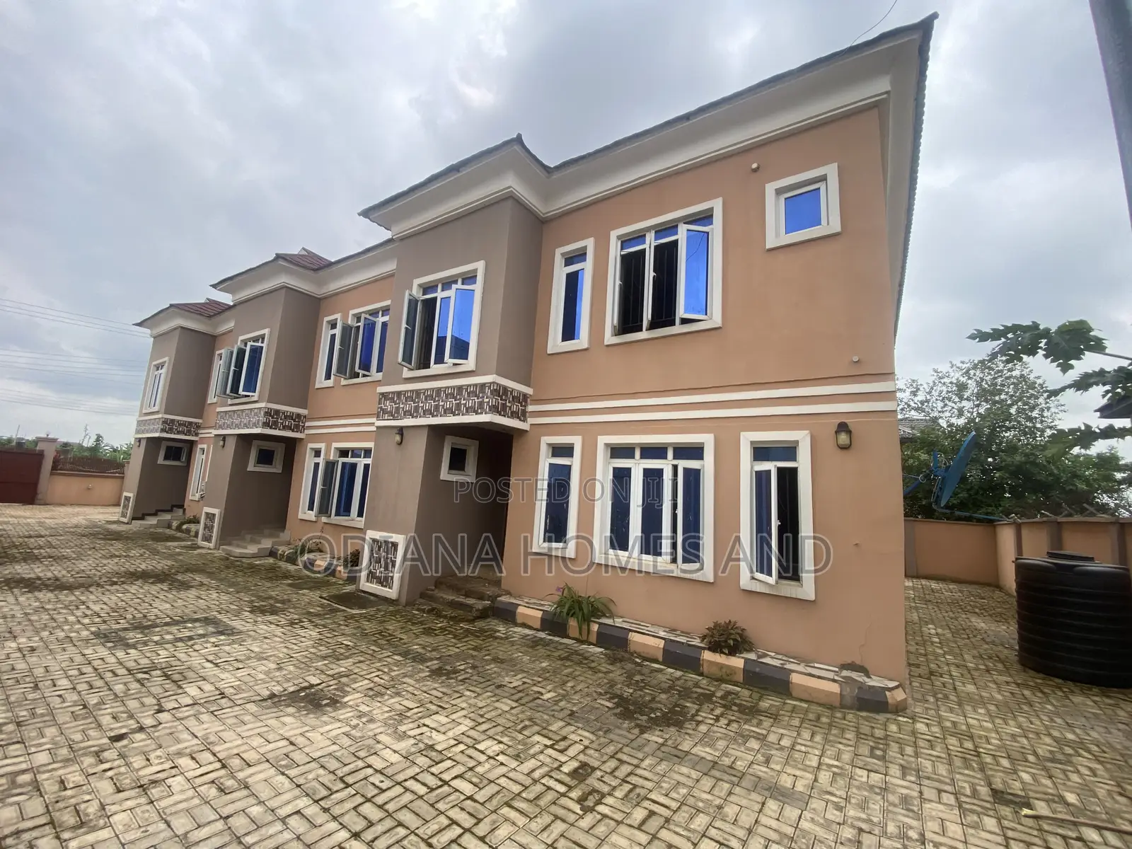9bdrm Duplex in Akala Way, Akobo, for sale