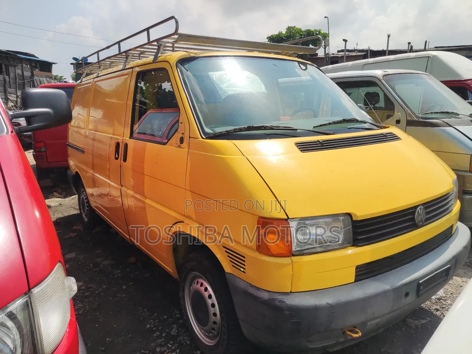 Volkswagen Transporter 2004 Yellow