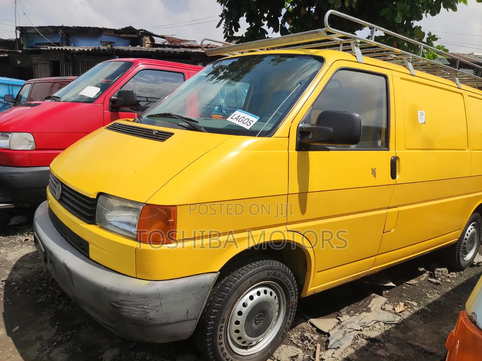 Volkswagen Transporter 2004 Yellow