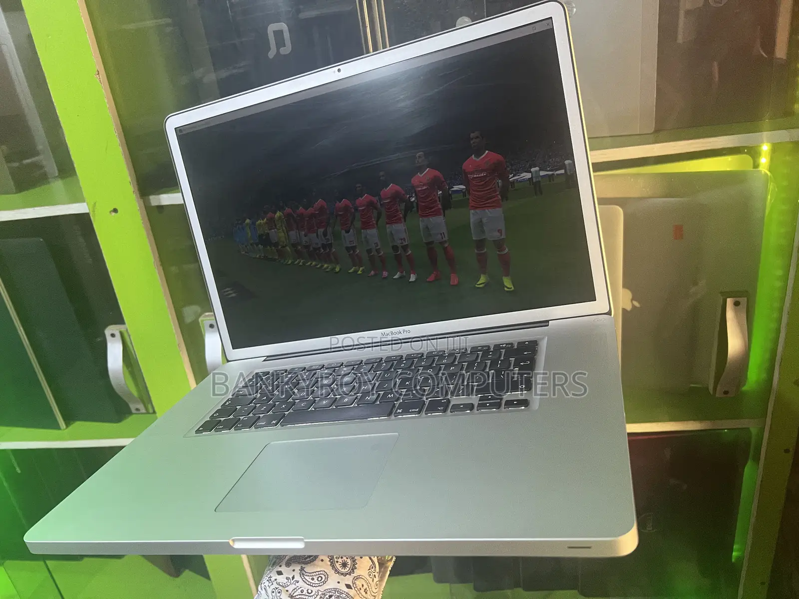 Laptop Apple MacBook Pro 2011 8GB Intel Core I7 HDD 320GB