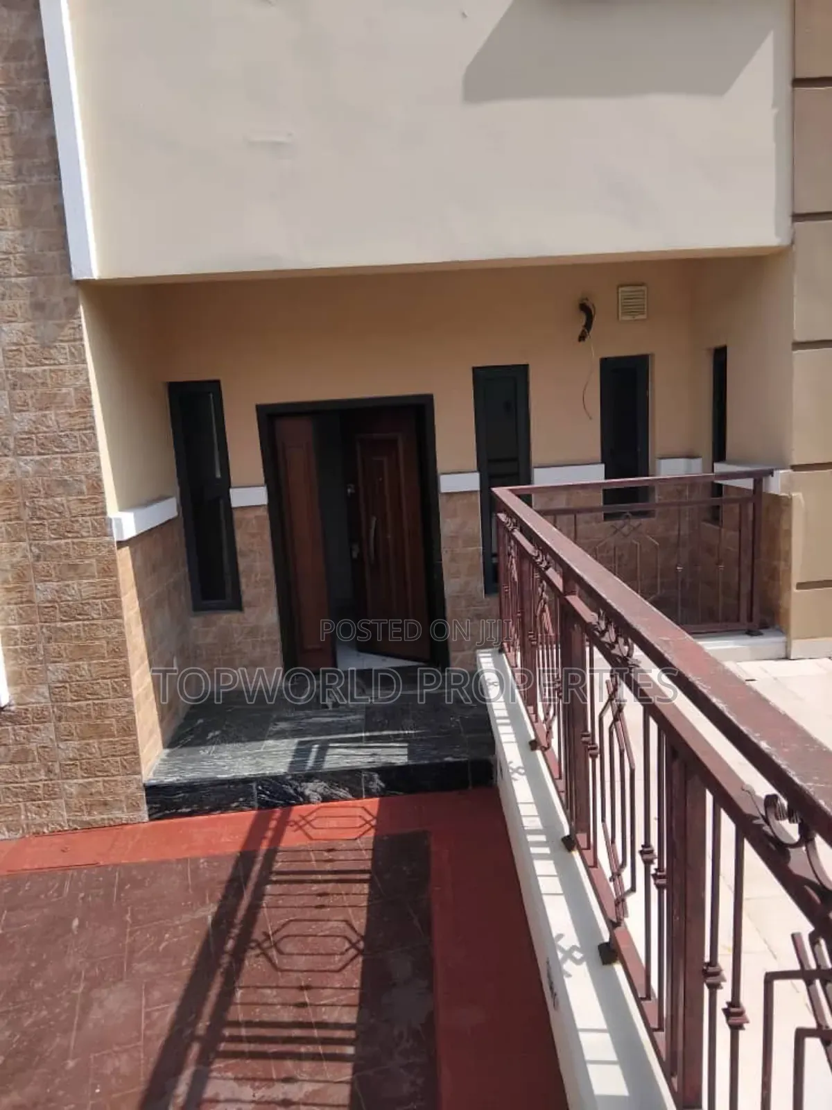 5bdrm Duplex in Mole Phase 1 for sale