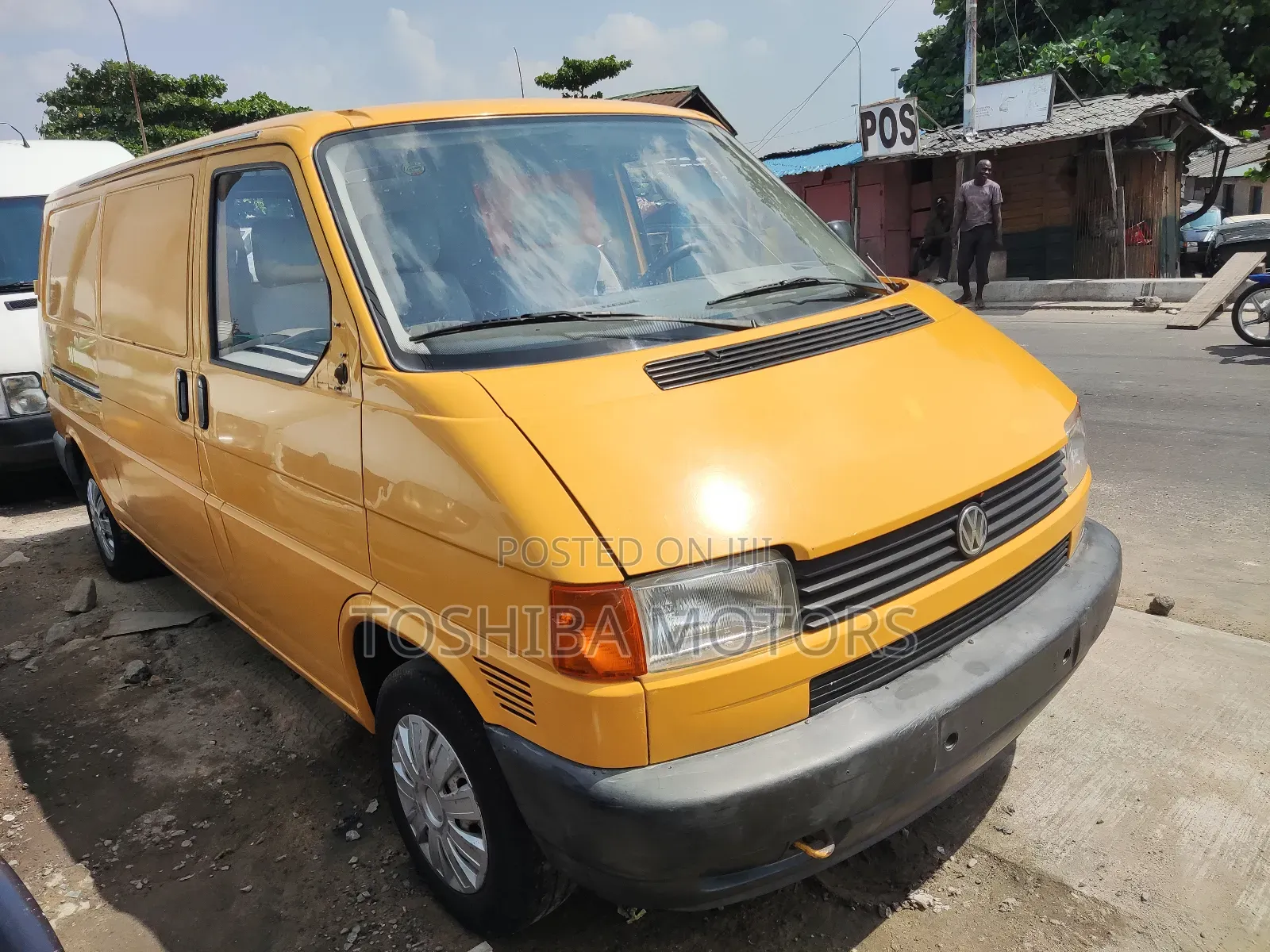 Volkswagen Transporter 2004 Yellow