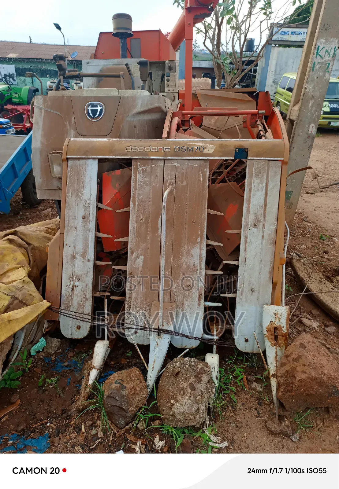 Daedong Combined Harvester