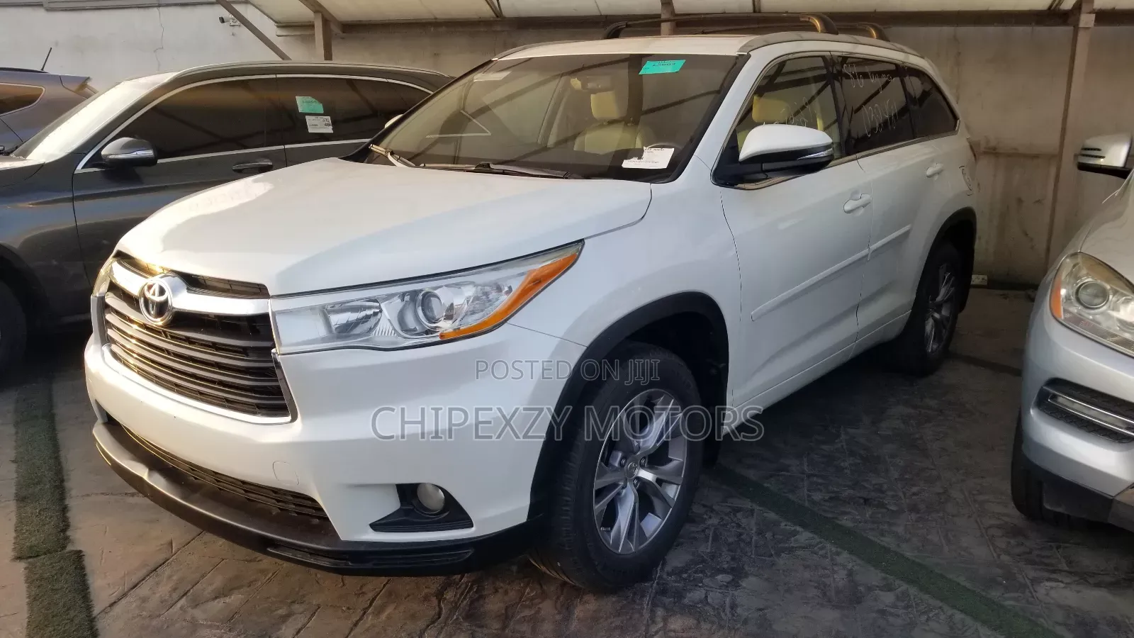 Toyota Highlander XLE 4dr SUV AWD (3.5L 6cyl 6A) 2015 White