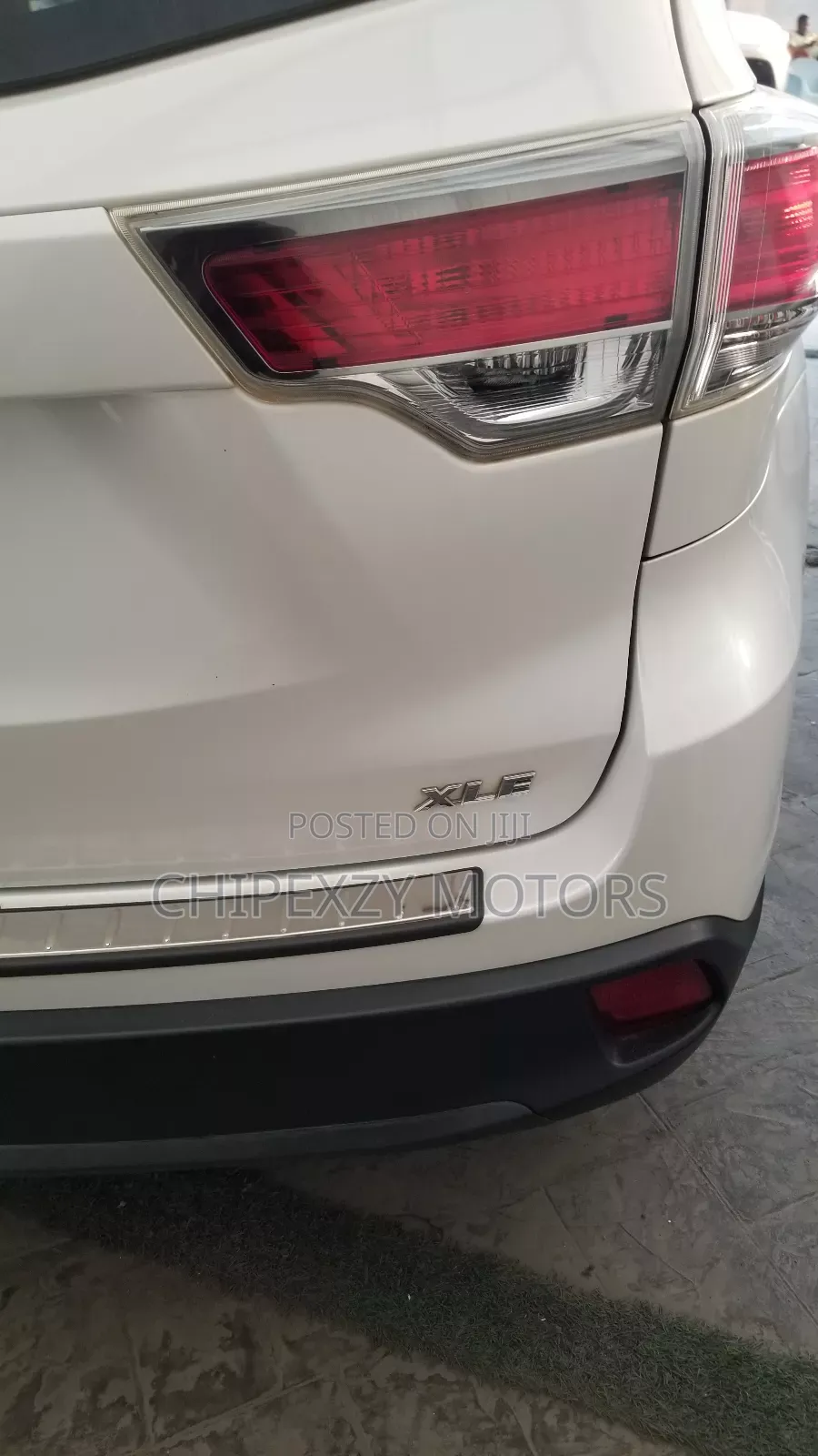 Toyota Highlander XLE 4dr SUV AWD (3.5L 6cyl 6A) 2015 White