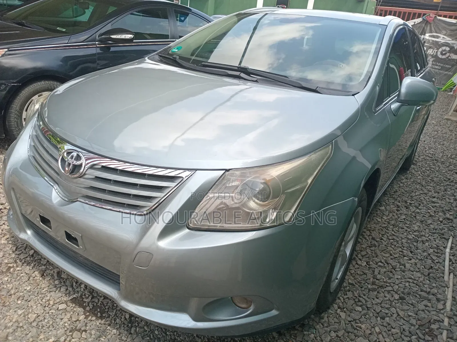 Toyota Avensis 2014 Silver